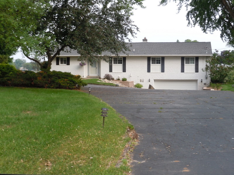 LAKE SHERWOOD COMMERCE TOWNSHIP MICH